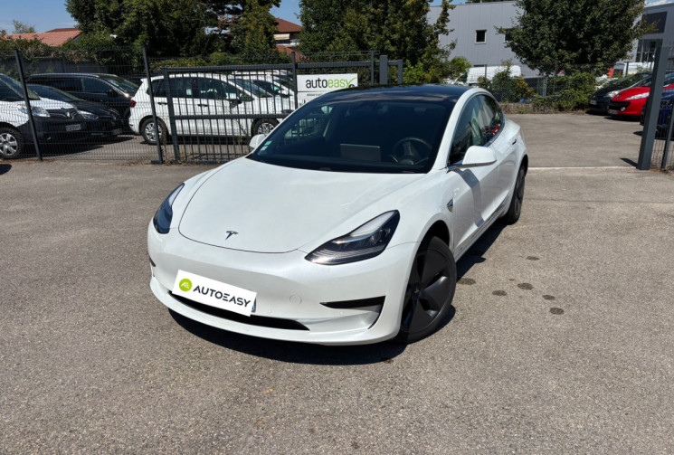 Tesla Model 3 STANDARD RANGE PLUS / 275 ch / RWD