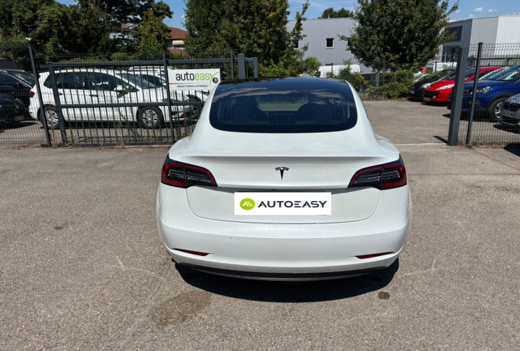 Tesla Model 3 STANDARD RANGE PLUS / 275 ch / RWD