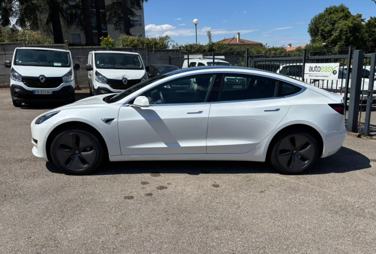 Tesla Model 3 STANDARD RANGE PLUS / 275 ch / RWD