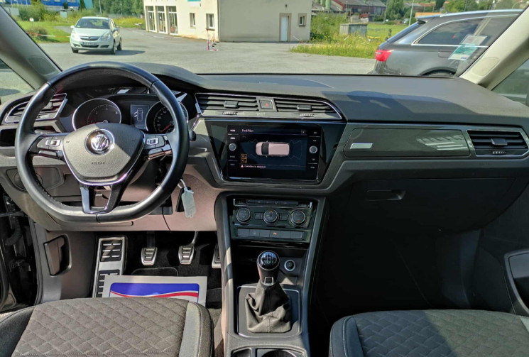 Volkswagen Touran 1.6 TDI 115 CH CONNECT 7 PLACES 1ERE MAIN TOIT OUVRANT