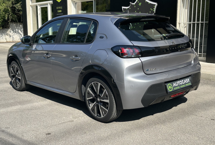 Peugeot 208 e-208 100kW 136 STYLE + JANTES 17 * ENTRETIEN PEUGEOT * GARANTIE