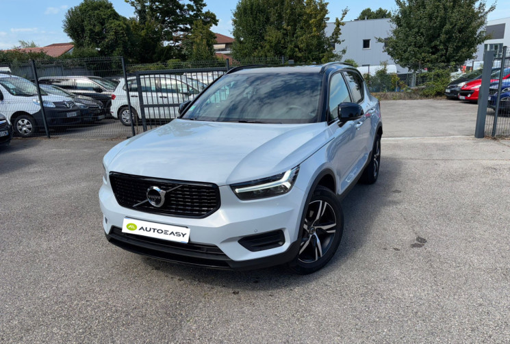 Volvo XC40 T3 163 ch / R-DESIGN / TOIT OUVRANT / GEARTRONIC 8 