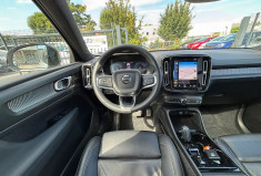Volvo XC40 T3 163 ch / R-DESIGN / TOIT OUVRANT / GEARTRONIC 8 
