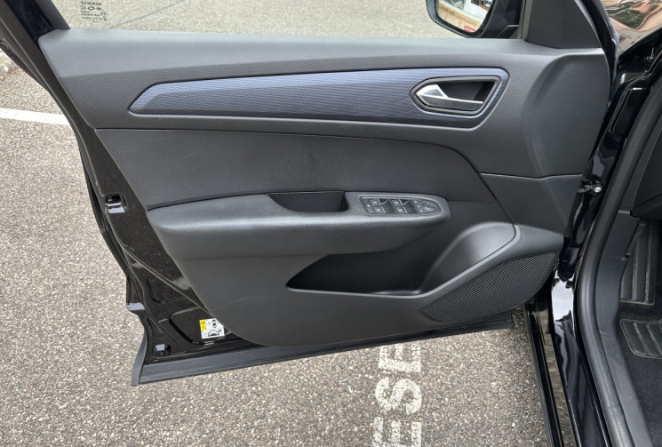 Renault Arkana 1.3 TCe 140 ch Evolution EDC -23 / PRIX HT EXPORT ALGERIE / Nouveau / Première main