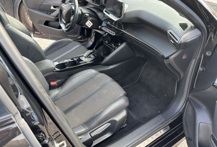 Peugeot 208 e-208 136 GT-LINE