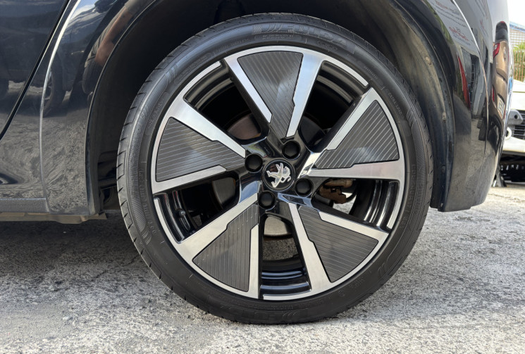 Peugeot 208 e-208 136 GT-LINE