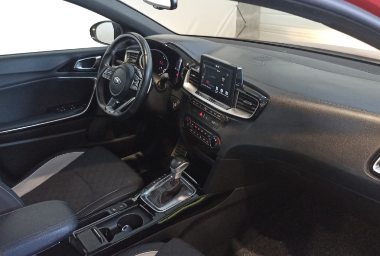 Kia Ceed SW 1.6 CRDI 116 ch turbo / GT Line / Garantie 6 mois MINIMUM
