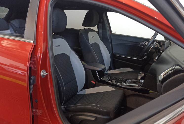 Kia Ceed SW 1.6 CRDI 116 ch turbo / GT Line / Garantie 6 mois MINIMUM