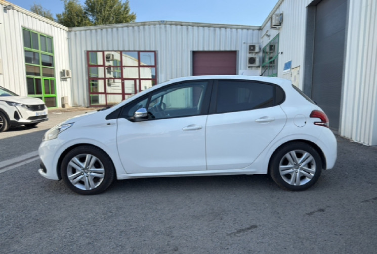 Peugeot 208 1.6 BlueHDi 100ch STYLE * Radar de recul * Clim * Très bon état 
