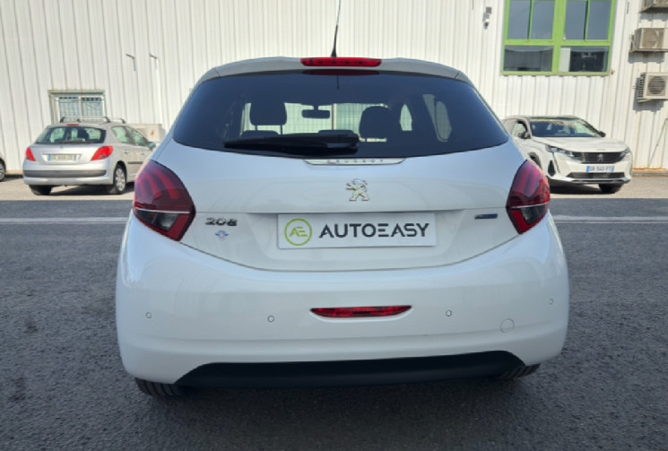 Peugeot 208 1.6 BlueHDi 100ch STYLE * Radar de recul * Clim * Très bon état 