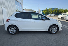 Peugeot 208 1.6 BlueHDi 100ch STYLE * Radar de recul * Clim * Très bon état 