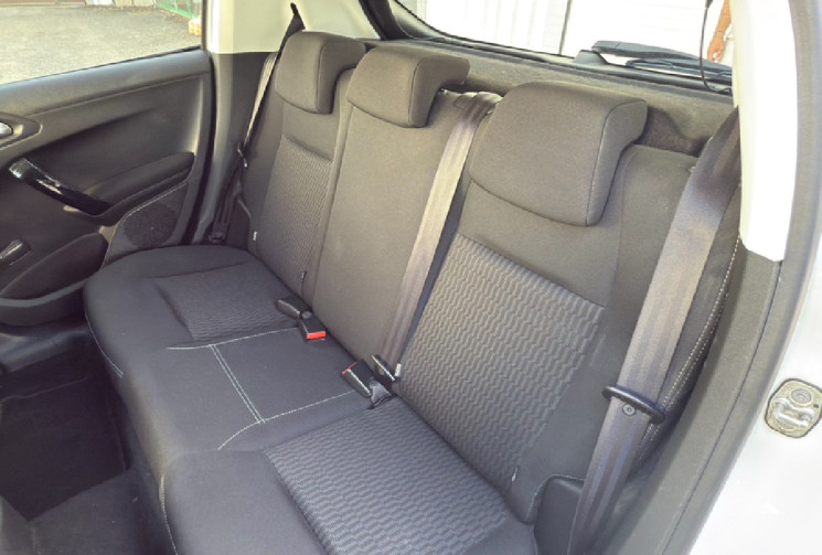 Peugeot 208 1.6 BlueHDi 100ch STYLE * Radar de recul * Clim * Très bon état 