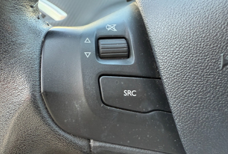 Peugeot 208 1.6 BlueHDi 100ch STYLE * Radar de recul * Clim * Très bon état 