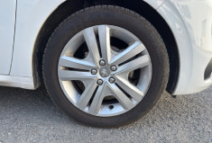 Peugeot 208 1.6 BlueHDi 100ch STYLE * Radar de recul * Clim * Très bon état 