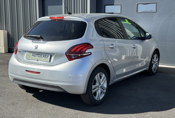 Peugeot 208 II 1.6 Blue HDi 75 cv STYLE - PREMIERE MAIN - CARPLAY