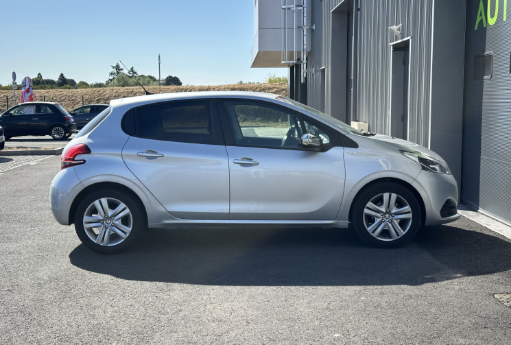 Peugeot 208 II 1.6 Blue HDi 75 cv STYLE - PREMIERE MAIN - CARPLAY