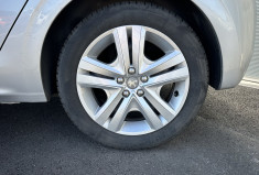 Peugeot 208 II 1.6 Blue HDi 75 cv STYLE - PREMIERE MAIN - CARPLAY