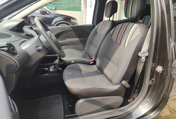 Renault Twingo 2 Phase 2 / 1,2 L 75 ch Pepite