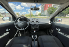 Renault Clio III 3 Portes Phase 2 1.2 i eco2 75 cv Yahoo
