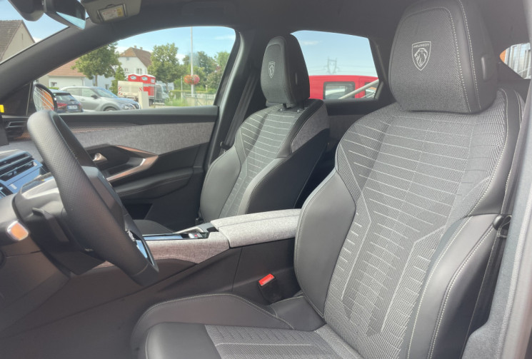 Peugeot 3008 3008 GT HYBRID / ESSENCE 136CV