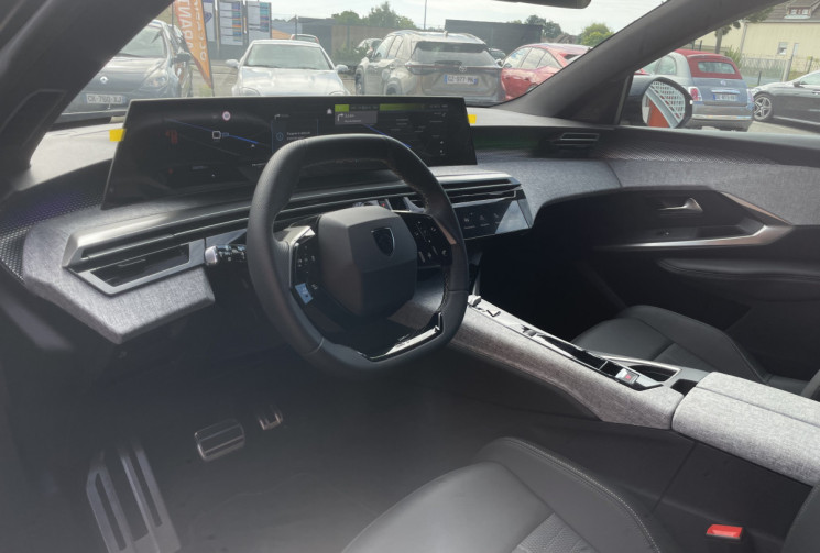 Peugeot 3008 3008 GT HYBRID / ESSENCE 136CV