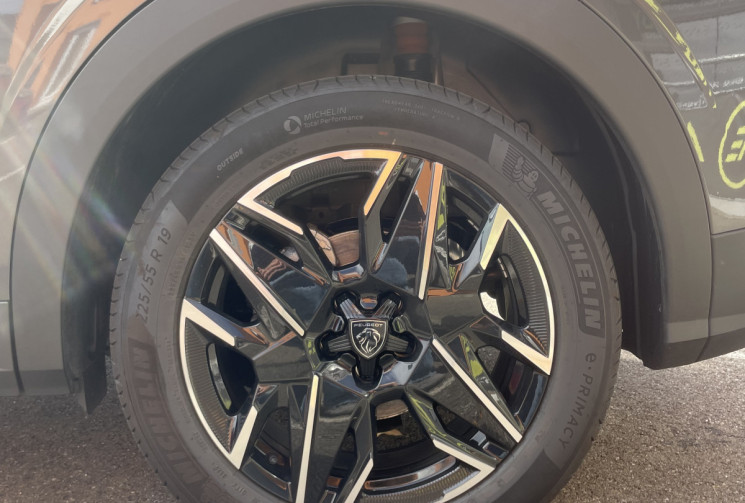 Peugeot 3008 3008 GT HYBRID / ESSENCE 136CV