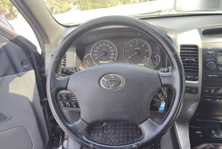 Toyota Land Cruiser 165 DIESEL