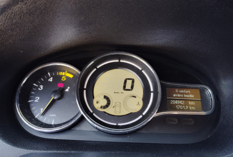 Renault Megane Coupé 1.9 dCi 130ch FAP Dynamique eco² Euro5 Renault Megane Coupé 1.9 dCi 130ch FAP Dynamique eco² Euro5