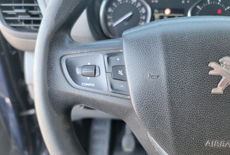 Peugeot Expert III VUL Compact 1.6 Blue HDi Fourgon court S&S 95 cv PREMIUM