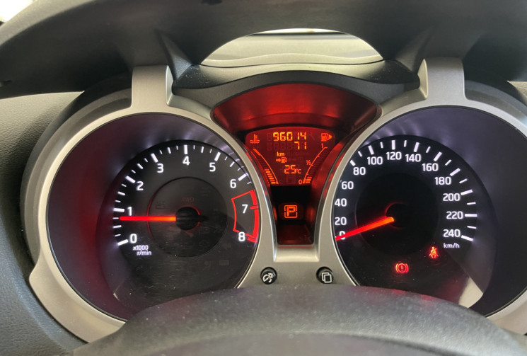 Nissan Juke  I (F15) 1.6 117ch Tekna CVT