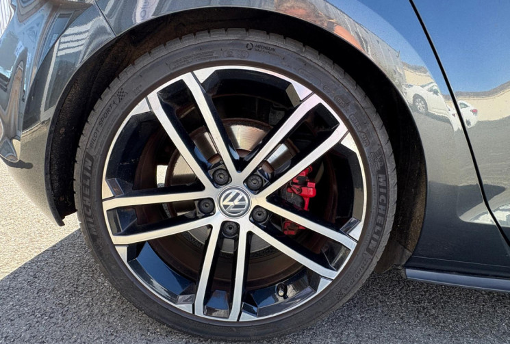 Volkswagen Golf VII 2.0 TDI 184 GTD / TRES BON ETAT / GARANTIE 12 MOIS 