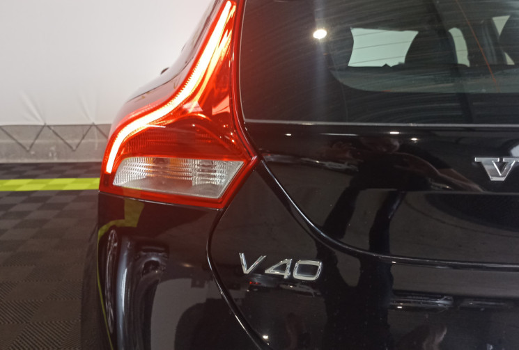 Volvo V40 1.5  122 ch Turbo / Momentum / Pack IntelliSafe Pro /