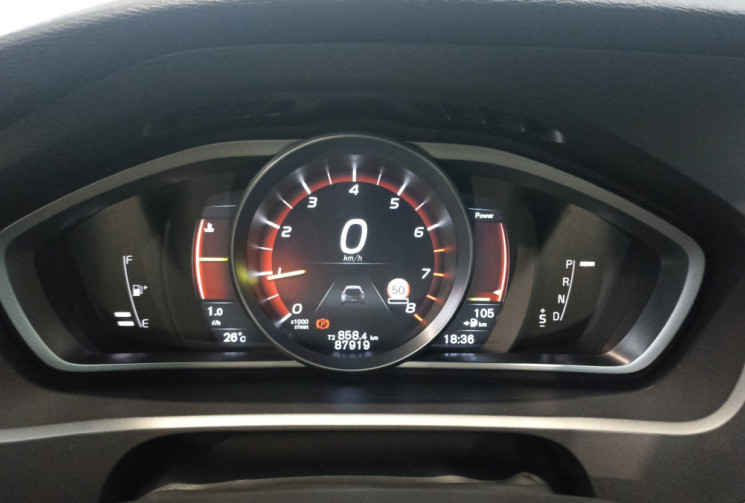 Volvo V40 1.5  122 ch Turbo / Momentum / Pack IntelliSafe Pro /