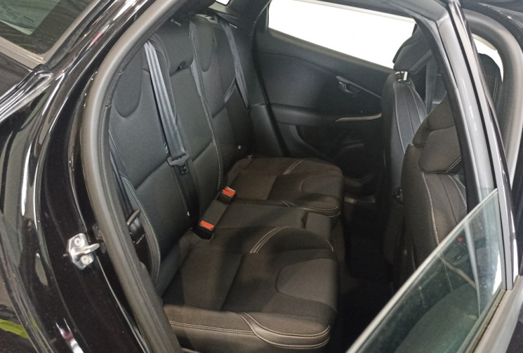 Volvo V40 1.5  122 ch Turbo / Momentum / Pack IntelliSafe Pro /