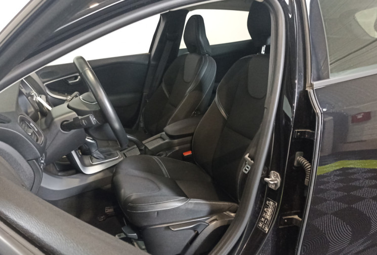 Volvo V40 1.5  122 ch Turbo / Momentum / Pack IntelliSafe Pro /