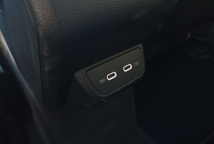 Volkswagen Polo VI Phase 2 1.0 TSI R LINE 95CH CARPLAY-CAMERA