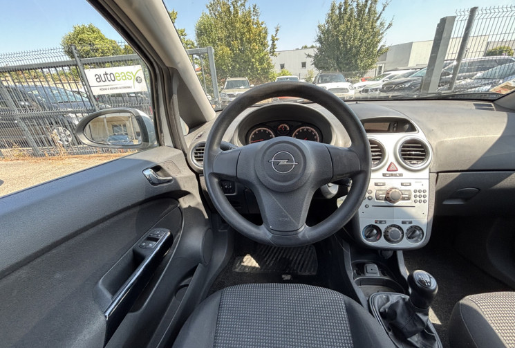 Opel Corsa 1.0 / 65 ch / Essentia / Clim