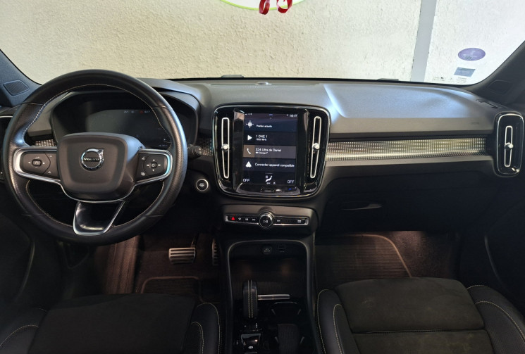 Volvo XC40 T5 Recharge 180+82  DCT7 R-Design / Toit ouvrant panoramique électrique