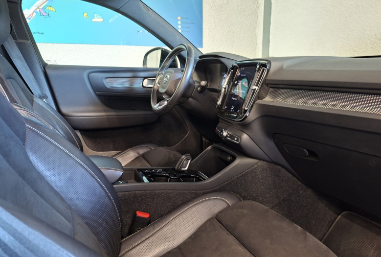 Volvo XC40 T5 Recharge 180+82  DCT7 R-Design / Toit ouvrant panoramique électrique