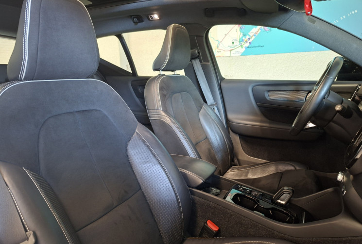 Volvo XC40 T5 Recharge 180+82  DCT7 R-Design / Toit ouvrant panoramique électrique