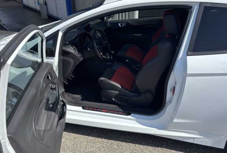 Ford Fiesta VI phase 2 ST 1.6T ecoboost 182 cv