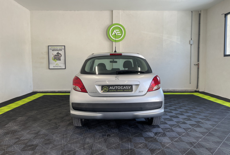 Peugeot 207 1.4 VTi 16v Série Millesim 200 5p // TOIT PANORAMIQUE - BLUETOOTH - CLIMATISATION
