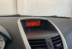 Peugeot 207 1.4 VTi 16v Série Millesim 200 5p // TOIT PANORAMIQUE - BLUETOOTH - CLIMATISATION