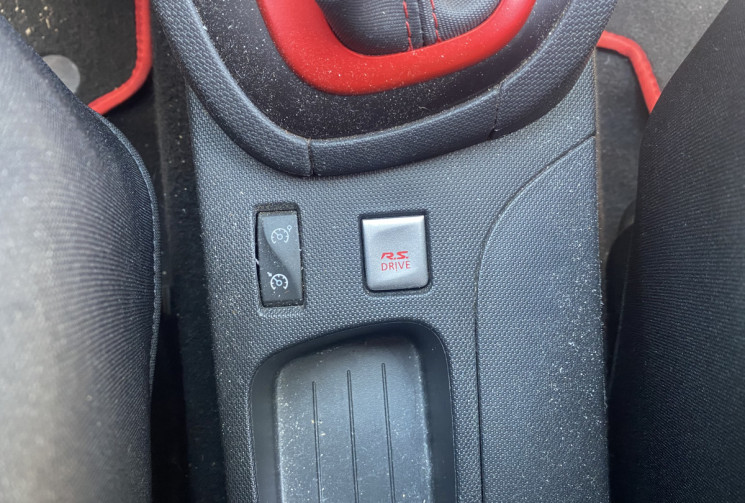 Renault Clio IV 5 Portes RS CUP 1.6 16V Turbo EDC6 200 CH
