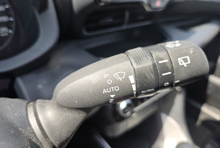 Toyota Yaris 116h Dynamic Business MC24 * Carplay * Caméra * Clim Auto