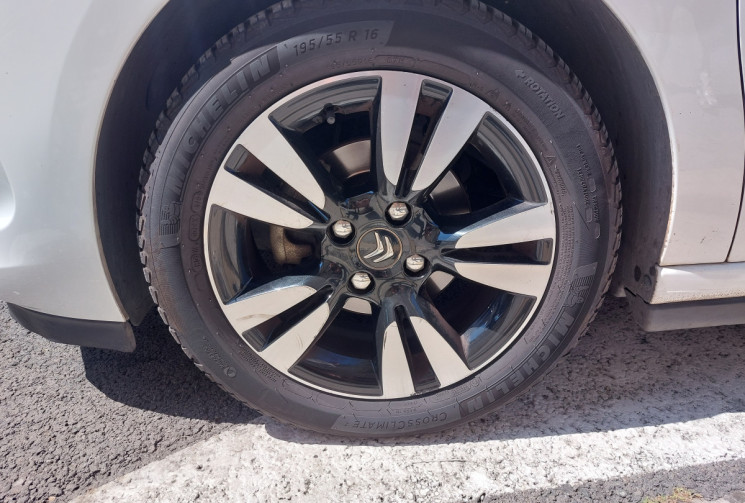 Citroën DS3 1.6E HDI 92 CH SO CHIC DISTRI NEUVE
