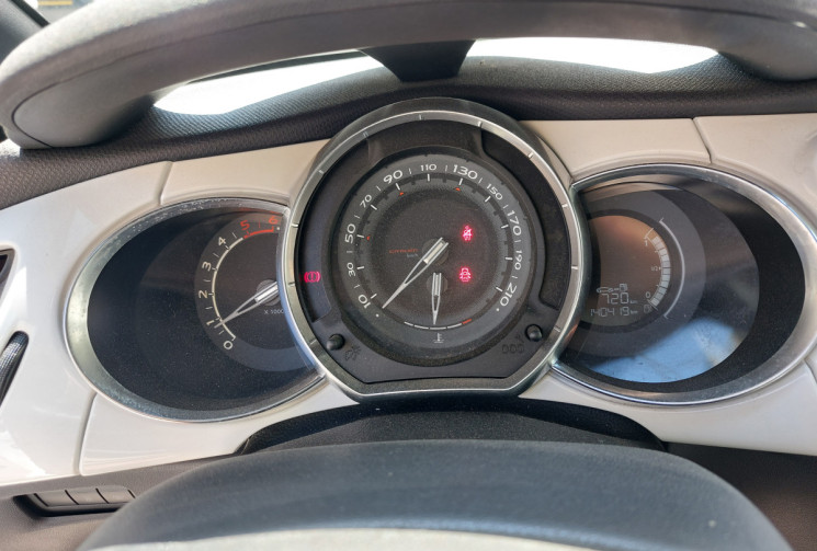 Citroën DS3 1.6 E HDI 92 CH SO CHIC DISTRI NEUVE
