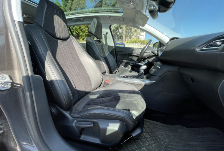 Peugeot 308 1.2 / 130 CH / ALLURE