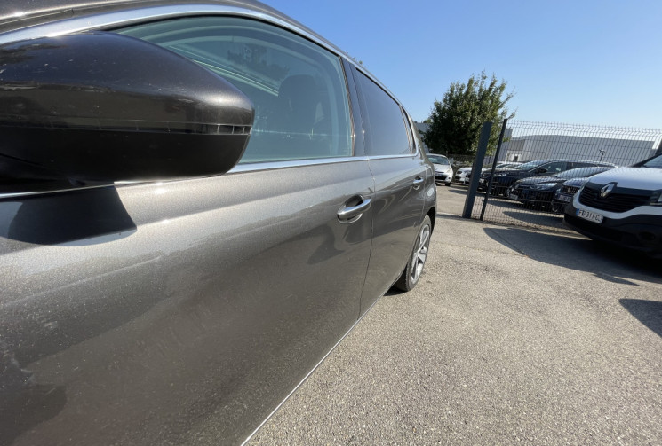 Peugeot 308 1.2 / 130 CH / ALLURE