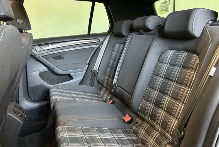 Volkswagen Golf VII 2.0 TDI 184ch GTD DSG6 5p / TOIT OUVRANT / DEGIVRAGE A DISTANCE / CARPLAY